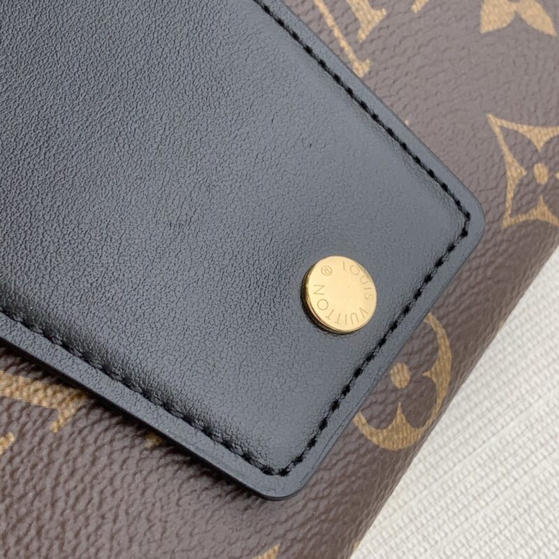 Louis Vuitton Padlock on Strap-19x11×3CM - Image 3