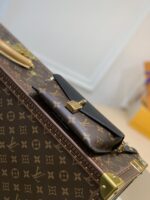 Louis Vuitton Padlock on Strap-19x11×3CM - Image 4