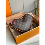 Louis Vuitton Game On Coeur-21*16*6CM
