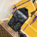 Louis Vuitton M45912 Saumur Crossboby Bag-13*18*3.5CM