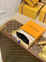 Louis Vuitton M62170 Wallet-11*7*1.5CM - Image 3