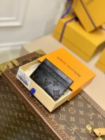 Louis Vuitton M62170 Wallet-11*7*1.5CM