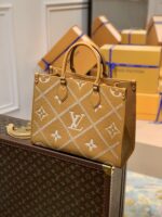 Louis Vuitton By The Pooll Onthego Handbag-35*27*14CM