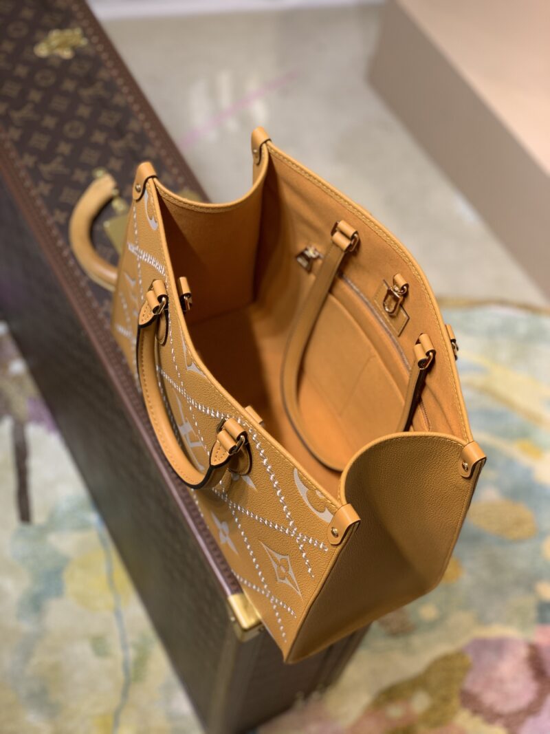 Louis Vuitton By The Pooll Onthego Handbag-35*27*14CM - Image 7