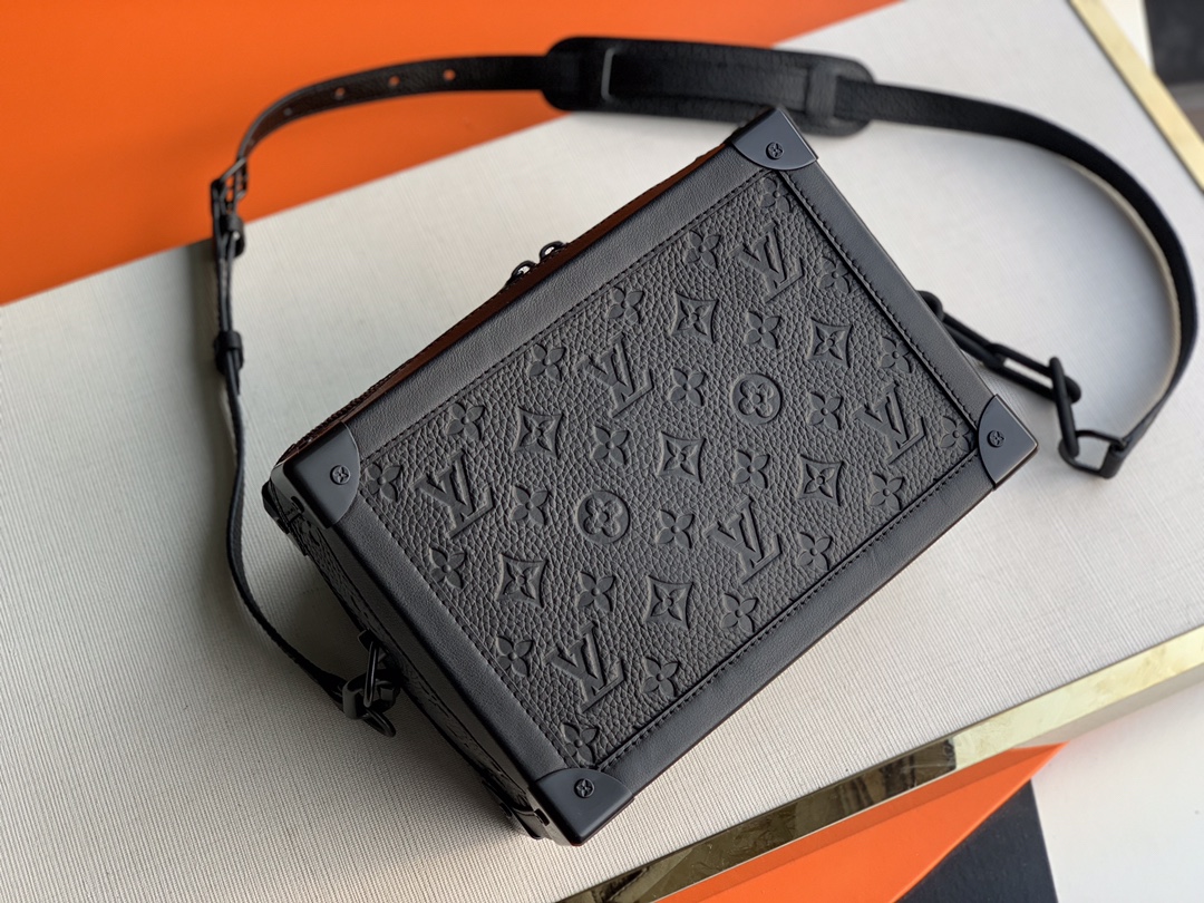 bag-5258764rwrwe_3_.jpg Louis Vuitton Soft Trunk-25x17x9.5M - Image 1