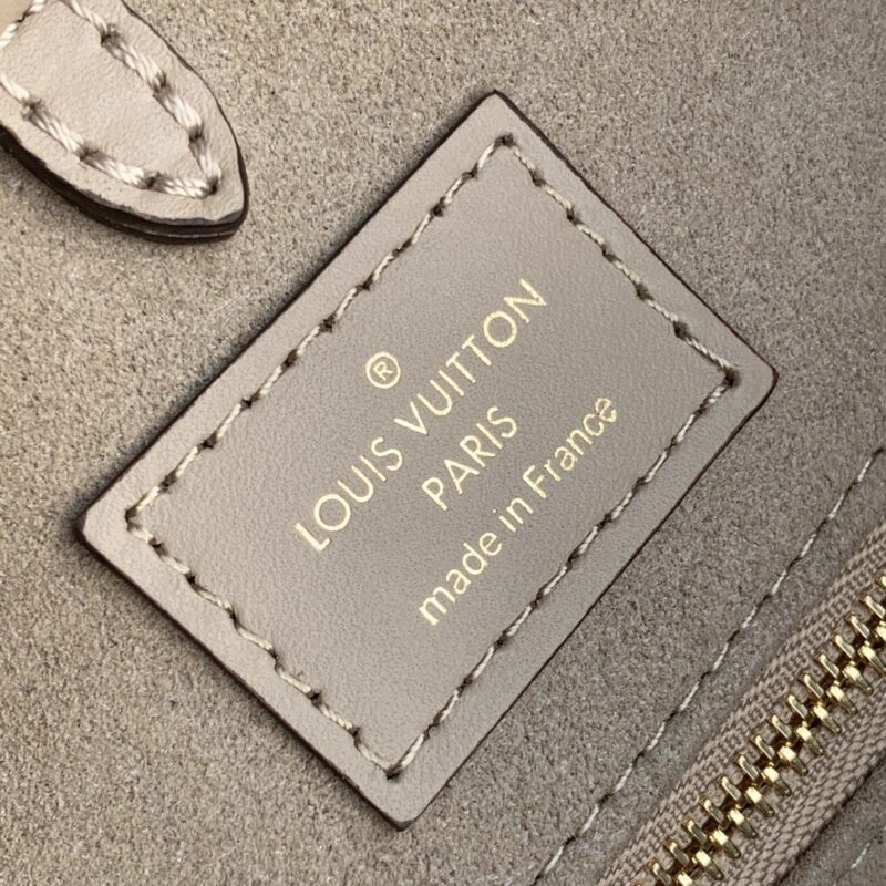 Louis Vuitton Small Onthego Handbag-35*28*15CM - Image 4