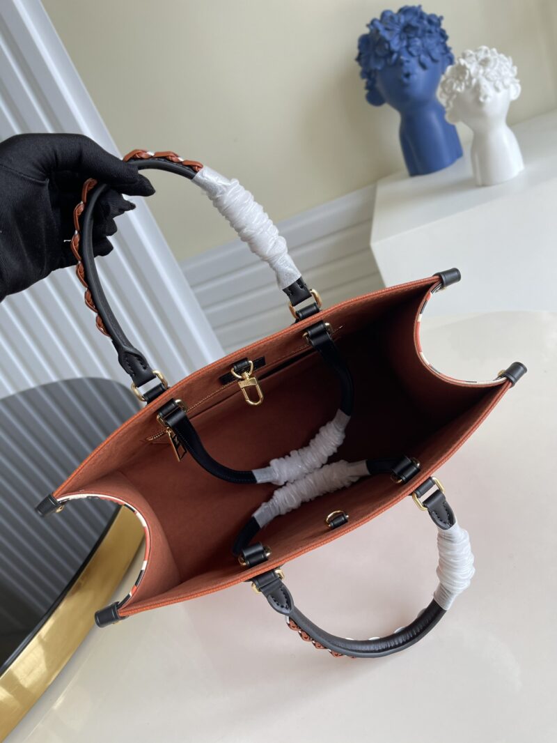 Louis Vuitton Small Onthego Handbag-35*28*15CM - Image 4