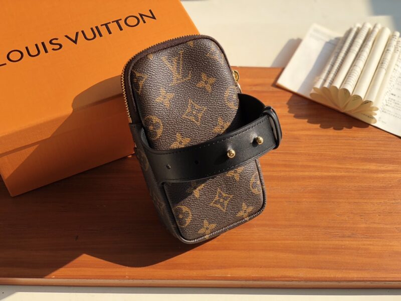 Louis Vuitton Functional Bag-10*18*9.0CM - Image 4
