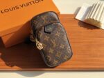 Louis Vuitton Functional Bag-10*18*9.0CM