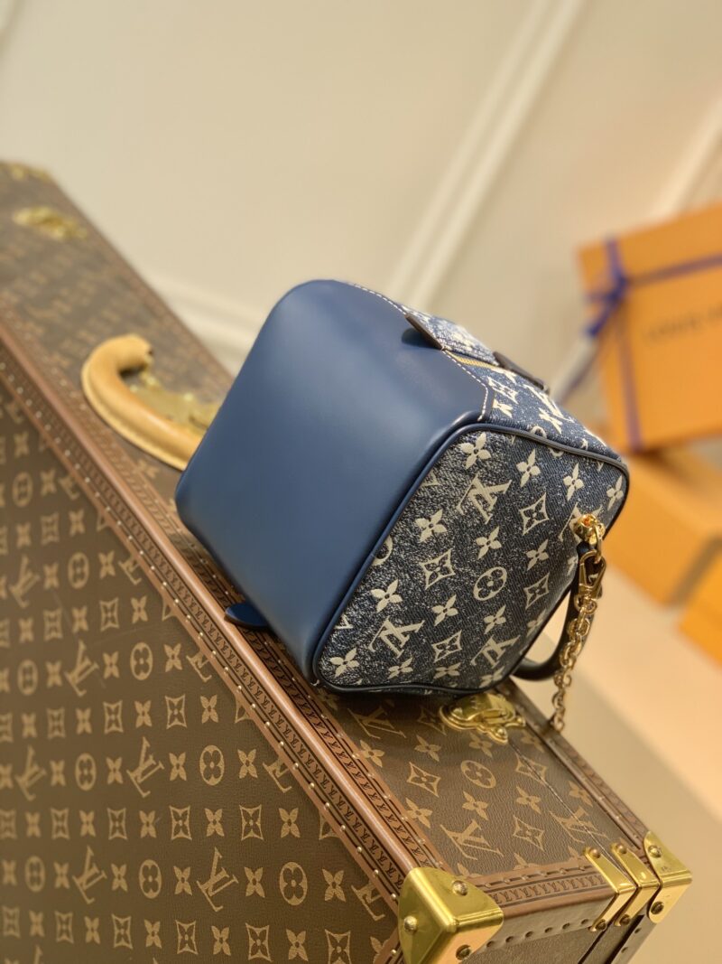Louis Vuitton Square Handbags- M59611-16*16*16CM - Image 3