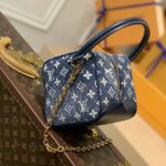 Louis Vuitton Square Handbags- M59611-16*16*16CM