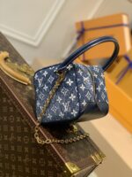 Louis Vuitton Square Handbags- M59611-16*16*16CM