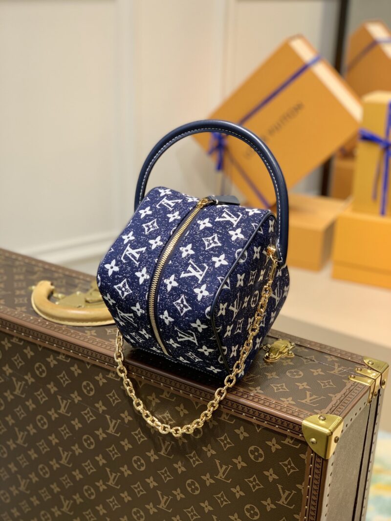 Louis Vuitton Square Handbags- M59611-16*16*16CM - Image 6