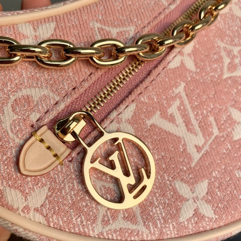 Louis Vuitton Loop Handbags-M810981-23*13*6CM - Image 6