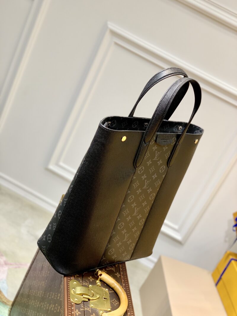 Louis Vuitton M30431 Outdoor -39*35*14.5M - Image 2