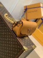 Louis Vuitton Buci Handbag-24.5 x 15.5 x 9CM - Image 3