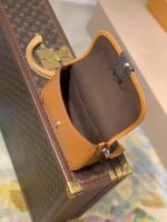 Louis Vuitton Buci Handbag-24.5 x 15.5 x 9CM - Image 6