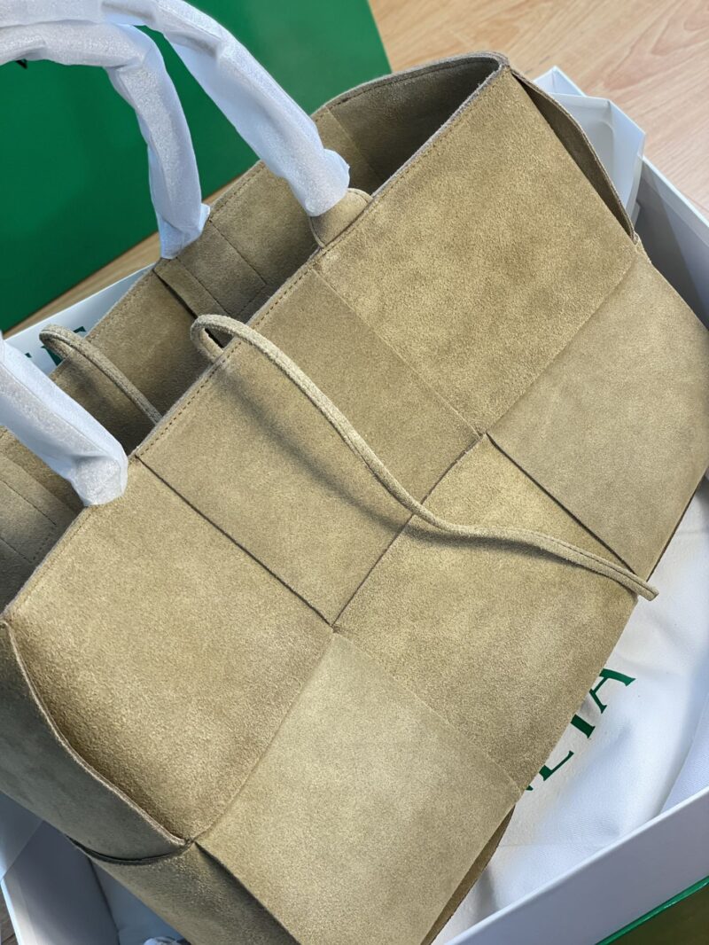 Bottega VenetaTote-41×27×14CM - Image 4