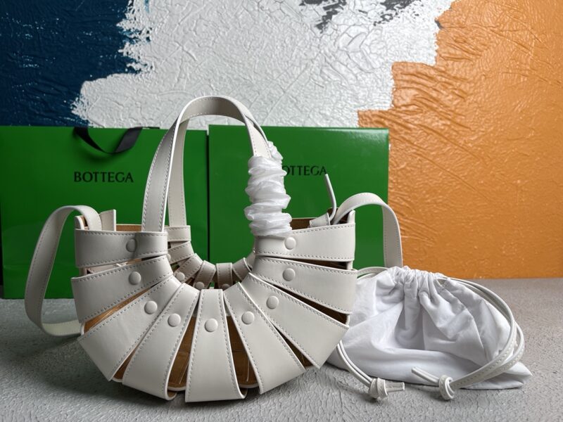 Bottega VenetaTote-25*15*10CM - Image 9