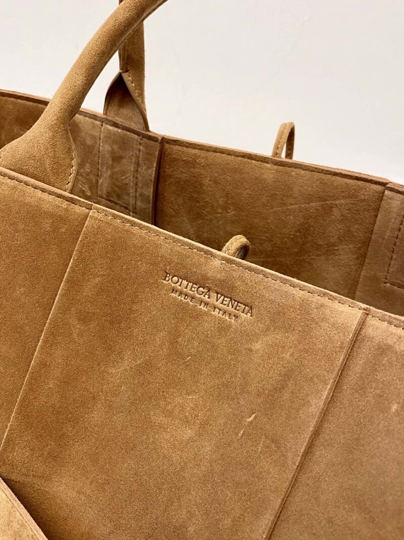 Bottega VenetaTote-41×27×14CM - Image 10