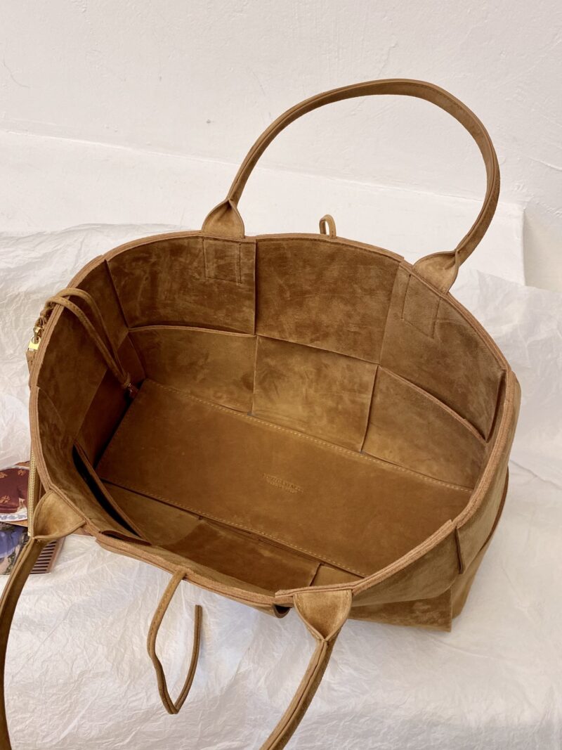 Bottega VenetaTote-41×27×14CM - Image 6