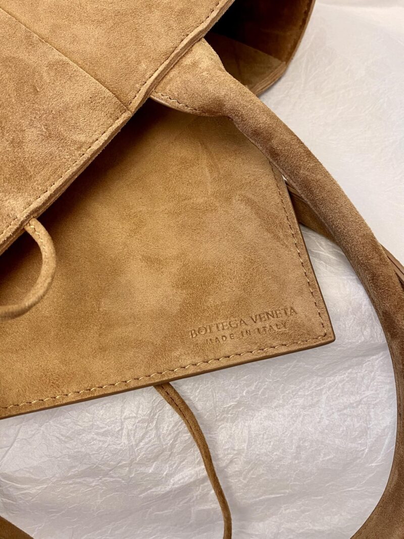 Bottega VenetaTote-41×27×14CM - Image 9