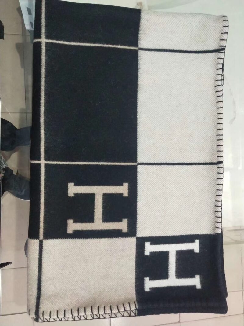 Hermes Blankets-180*140CM - Image 9