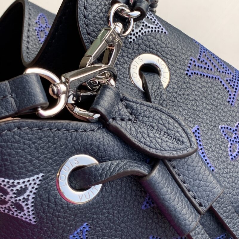 Louis Vuitton Bella Tote Bag-19 x 22 x 14CM - Image 4