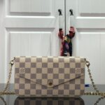 Louis Vuitton Pochette Félicie Wallet -21*11* 2CM