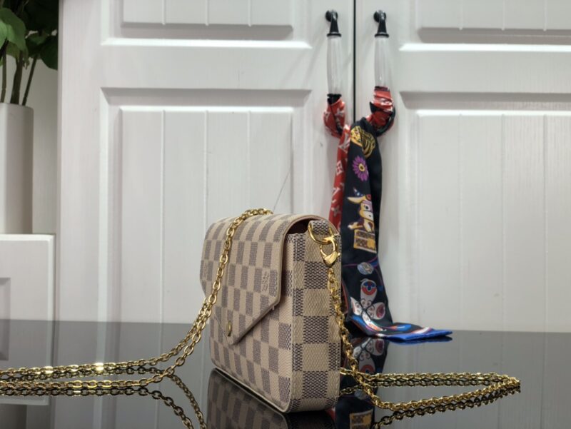 Louis Vuitton Pochette Félicie Wallet -21*11* 2CM - Image 9