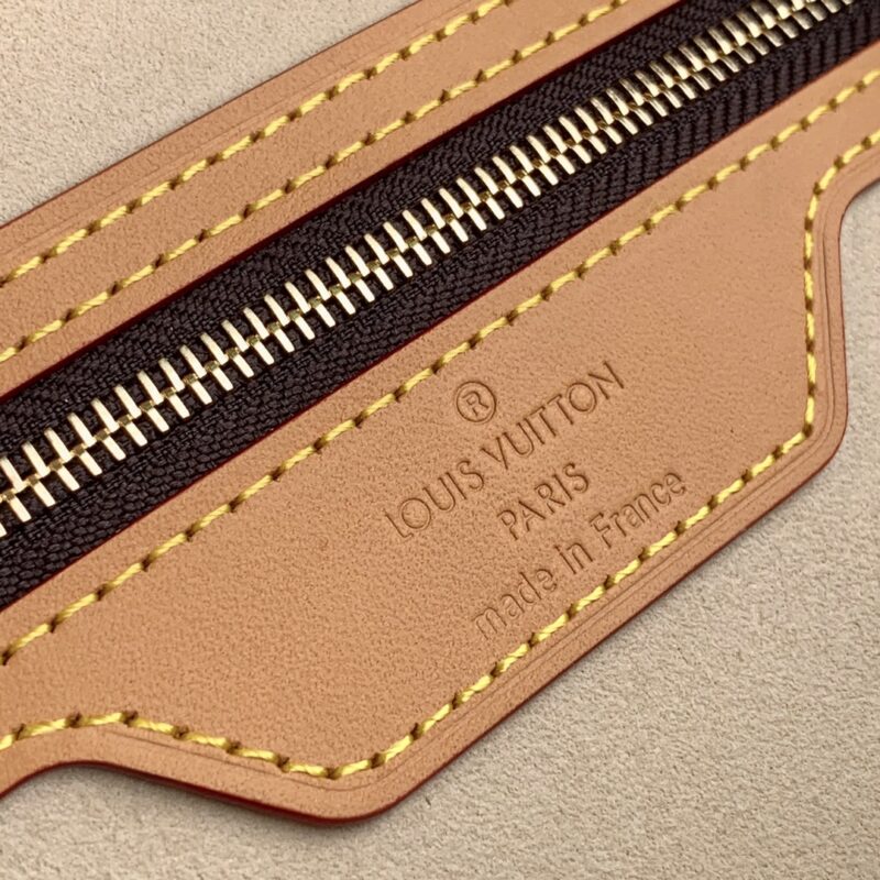 Louis Vuitton Vintage Handbags -M51181-23 × 37 × 12CM - Image 8