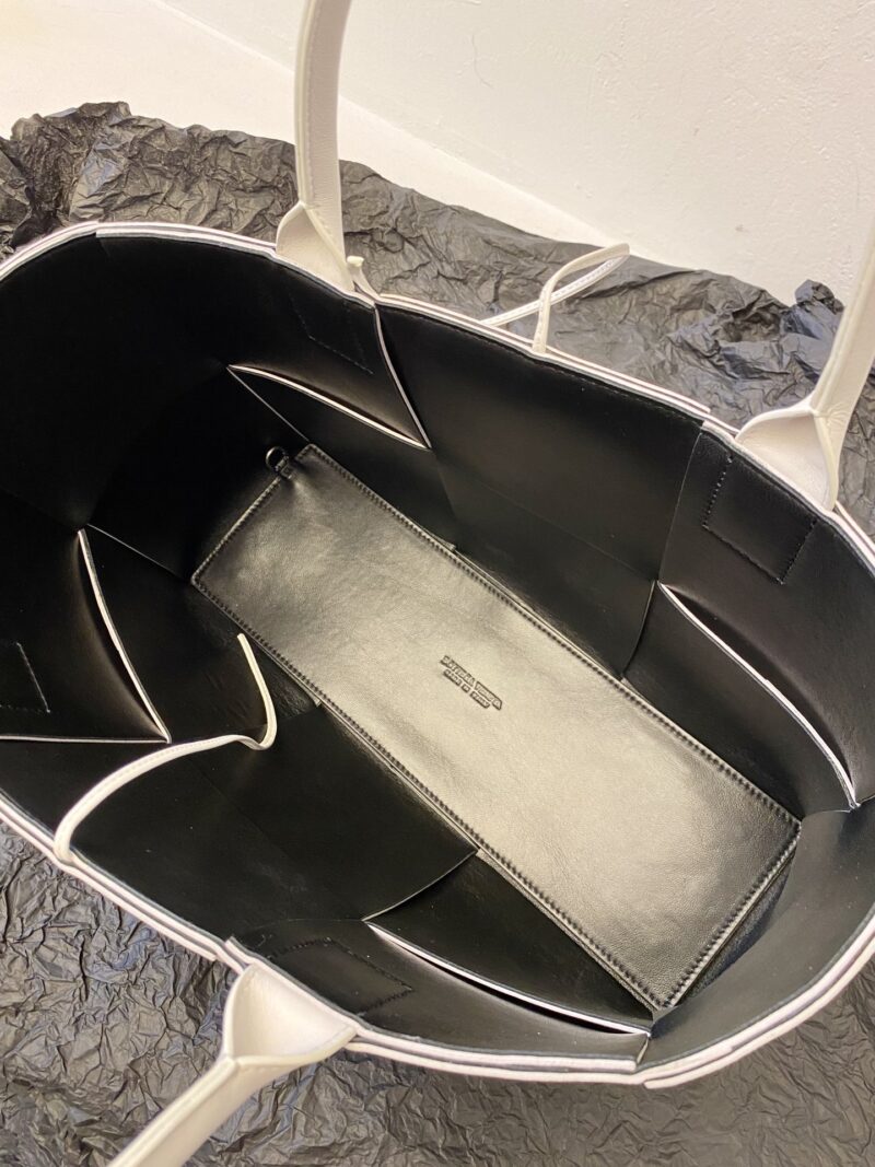 Bottega VenetaTote-41×27×14CM - Image 7