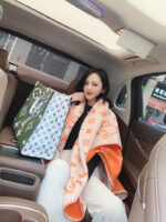 Louis Vuitton Blankets-180*140CM - Image 5