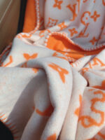 Louis Vuitton Blankets-180*140CM - Image 9