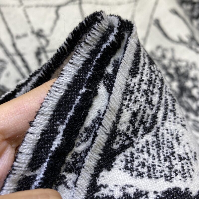 Diro Blankets-140*170CM - Image 6