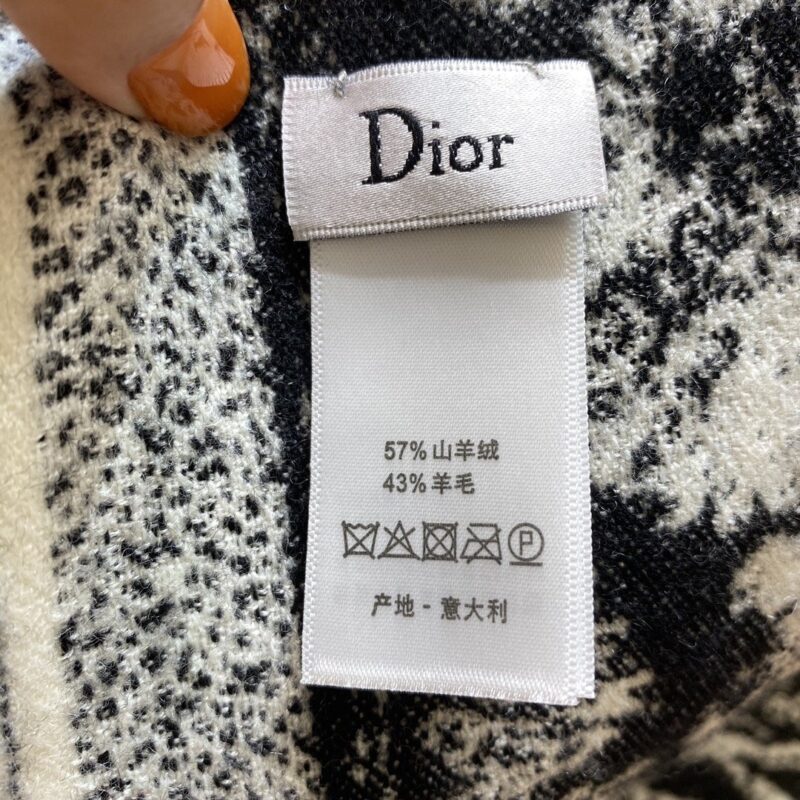 Diro Blankets-140*140CM - Image 6