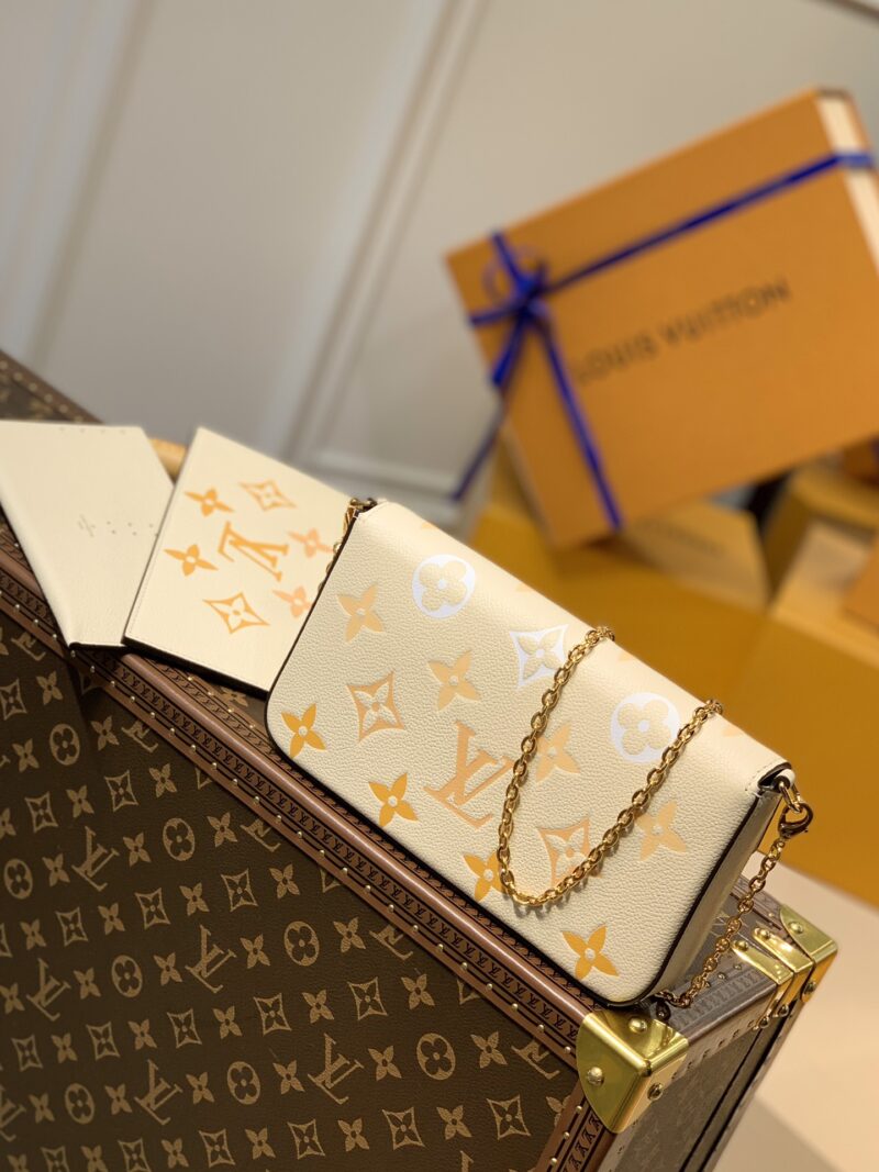 Louis Vuitton Pochette Félicie Wallet -21*12*3CM - Image 4