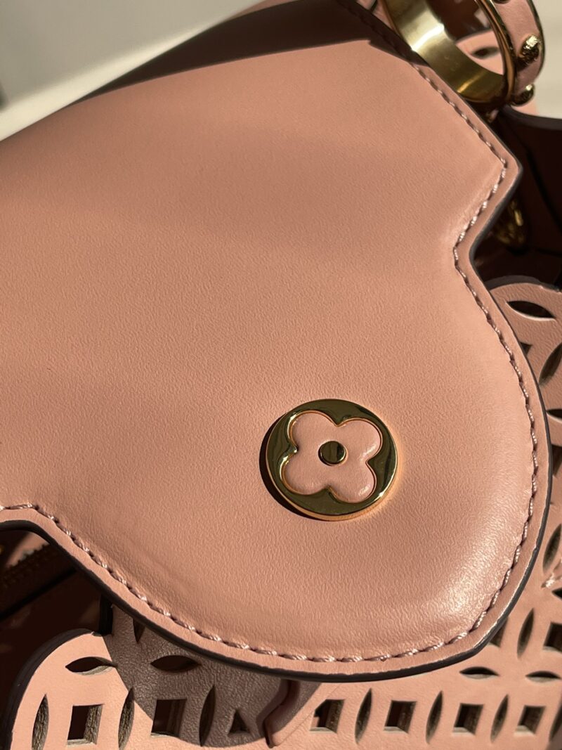 Louis Vuitton Capucines Handlebag-21* 14* 8&27*21*10CM - Image 8