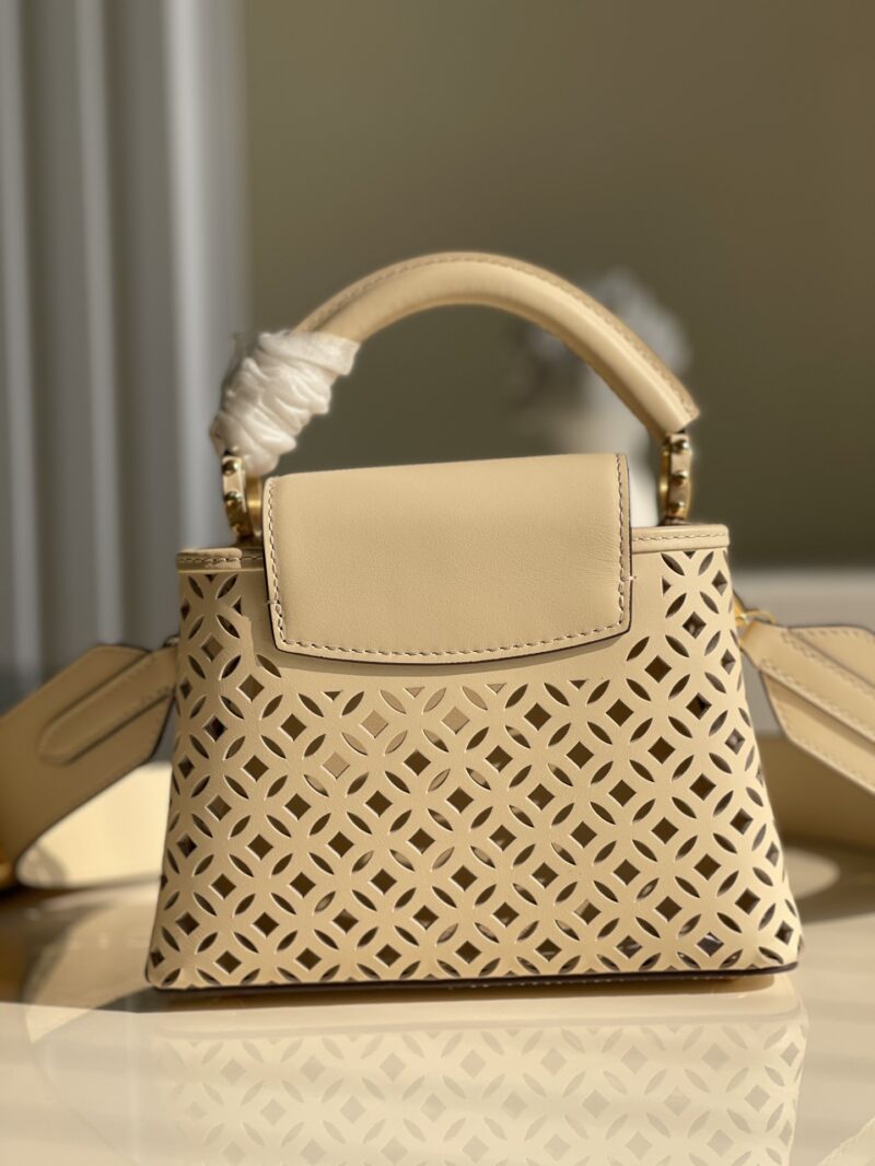 Louis Vuitton Capucines Handlebag-21* 14* 8&27*21*10CM - Image 7