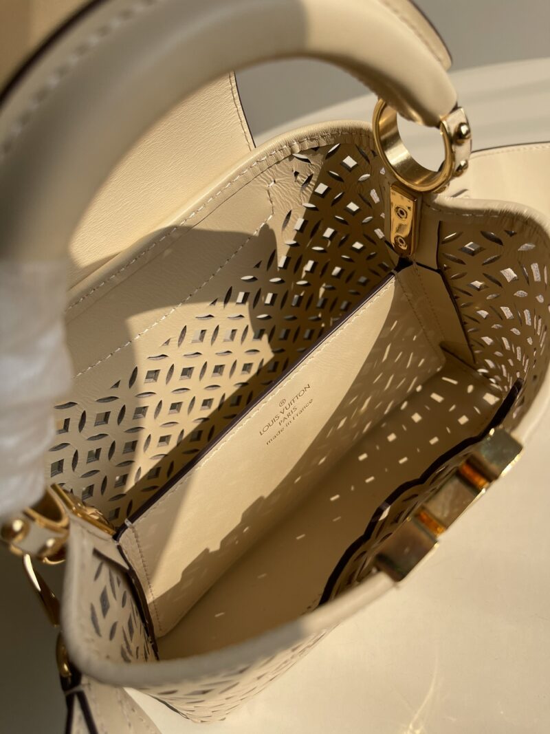 Louis Vuitton Capucines Handlebag-21* 14* 8&27*21*10CM - Image 10