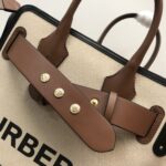 Burberry The Belt Tote-40*20*39CM - Image 5
