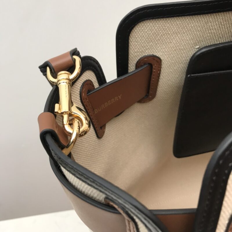 Burberry The Belt Tote-40*20*39CM - Image 6