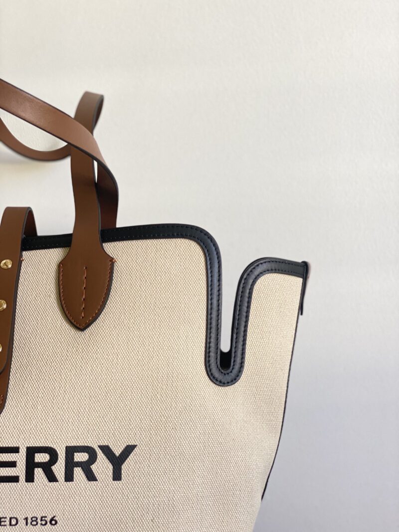 Burberry The Belt Tote-35*15*31CM - Image 3