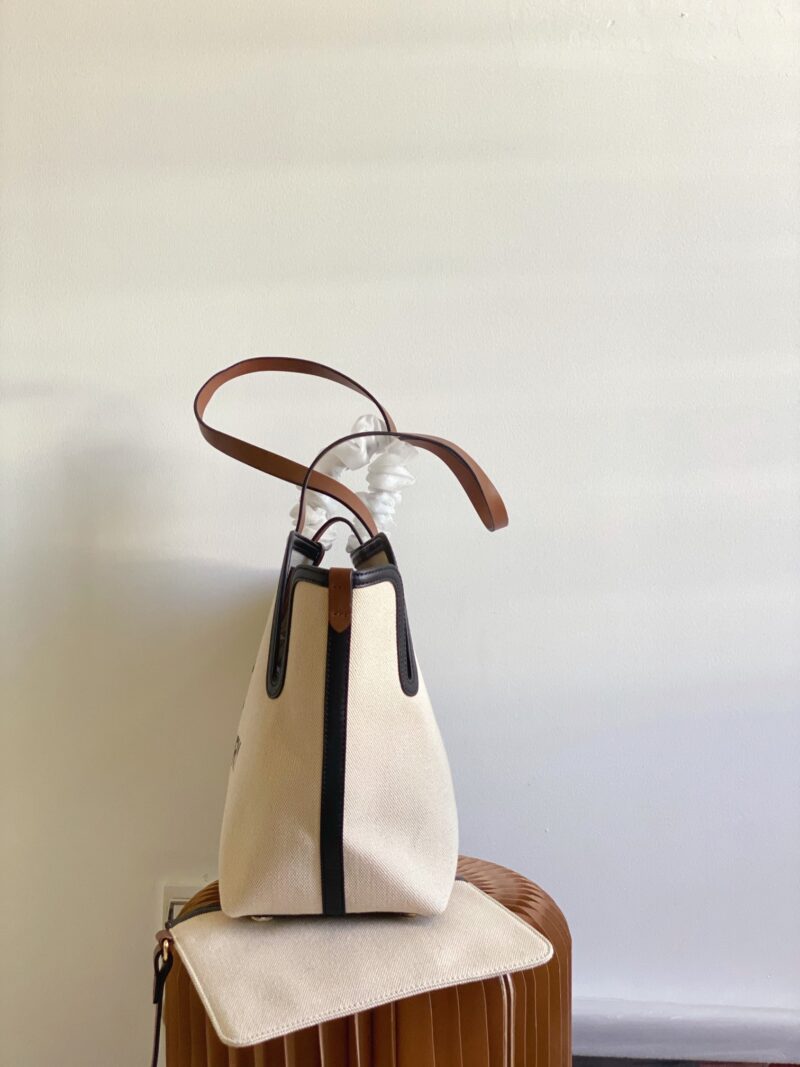 Burberry The Belt Tote-35*15*31CM - Image 2