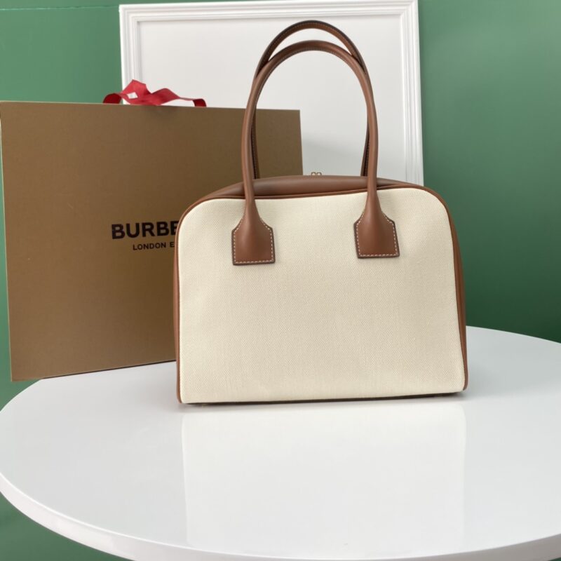 Burberry Tote-30 x 11 x 22.5CM - Image 6