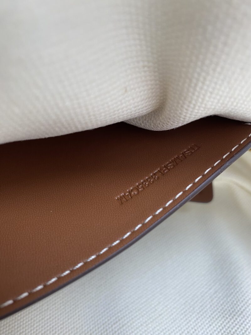 Burberry Tote-30 x 11 x 22.5CM - Image 8