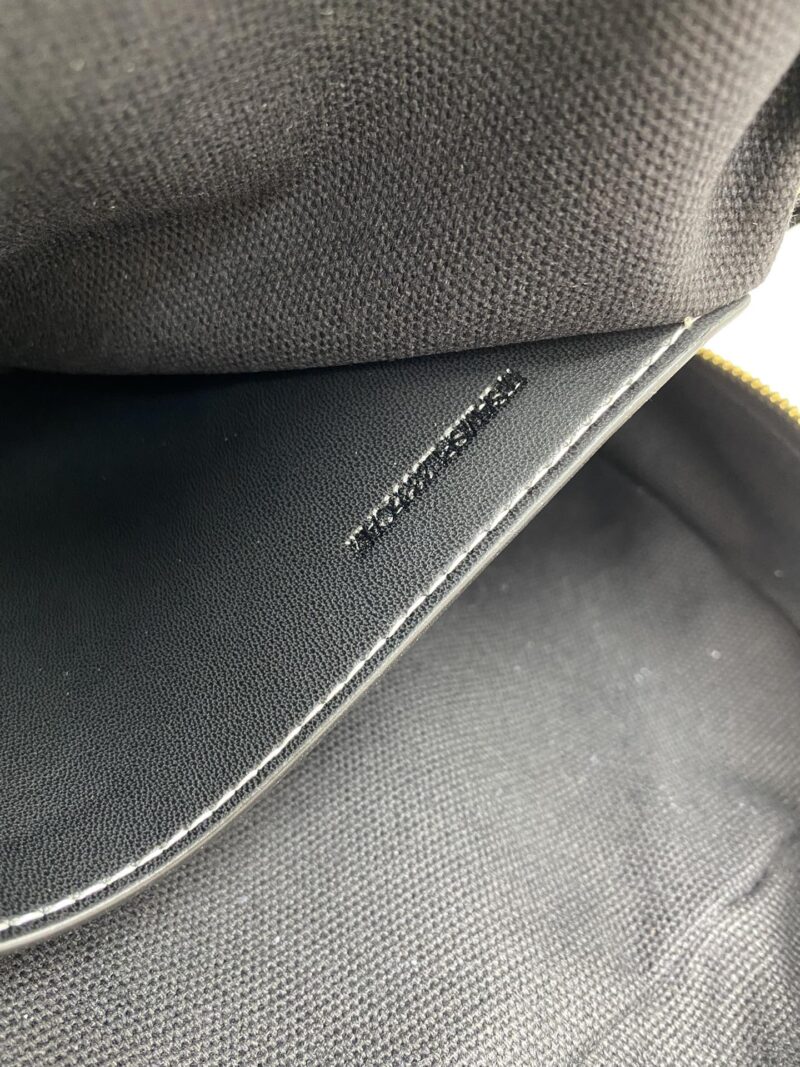 Burberry Tote-30 x 11 x 22.5CM - Image 3