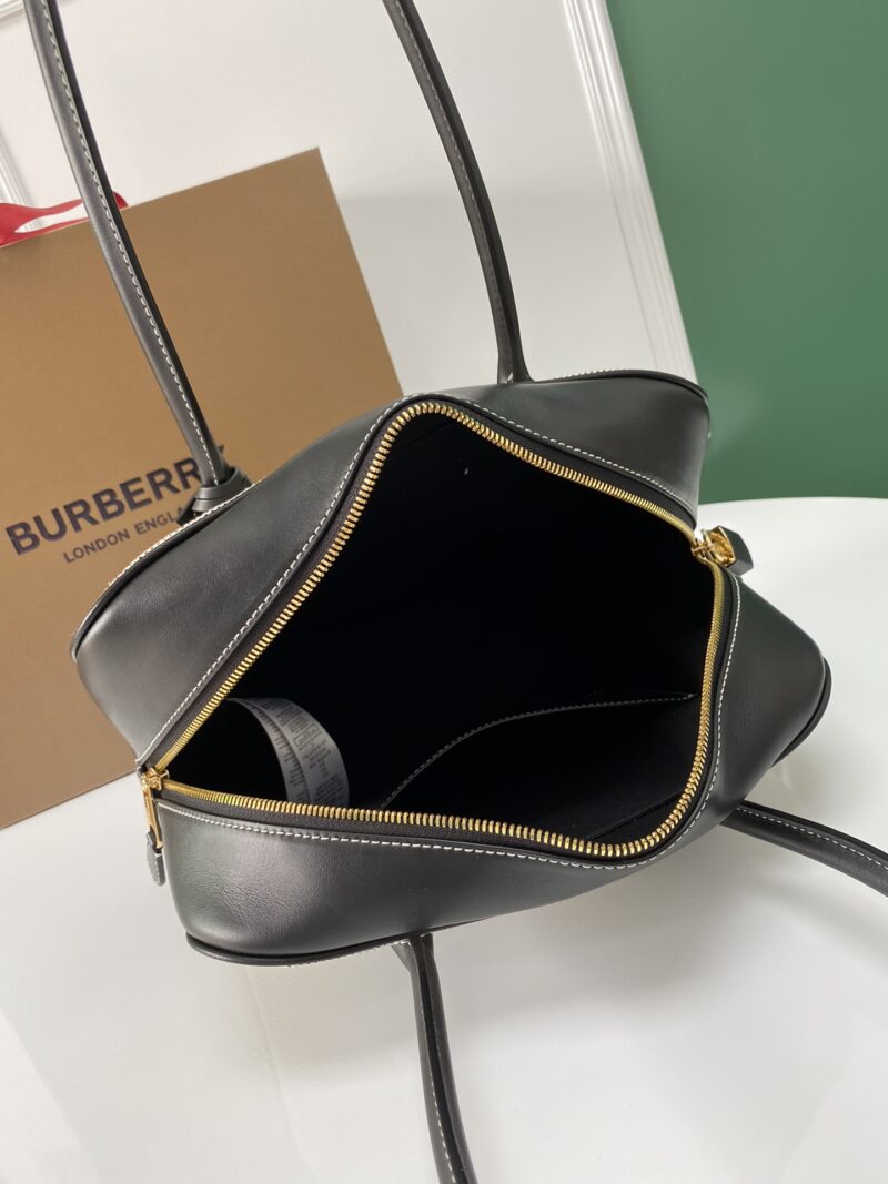 Burberry Tote-30 x 11 x 22.5CM - Image 8