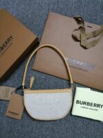 Burberry Vintage Bag-21*4*12CM - Image 3