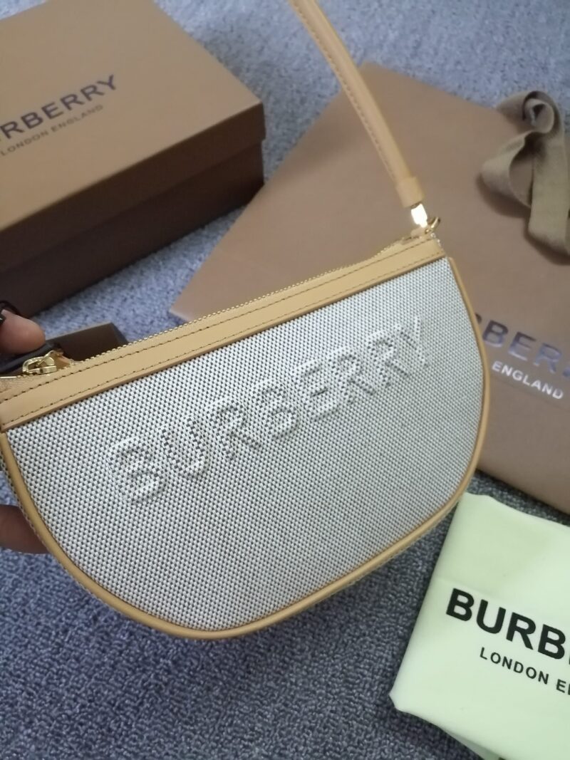 Burberry Vintage Bag-21*4*12CM - Image 4